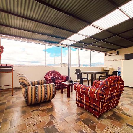 בוגוטה Hermoso Apartaestudio A 10 Minutos Del Aeropuerto מראה חיצוני תמונה